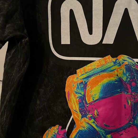 NASA t-shirt! Astronomy lovers unite! - Picture 4 of 5